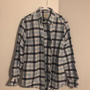 Casual button up shirt in great shape